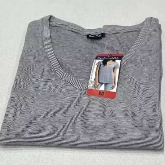 Splendid - Picture 2 of 2